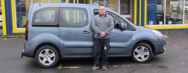 Rob Finlayson Peugeot Partner Taxi THUMB