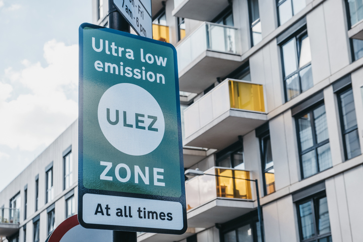 Navigating London’s ULEZ: A Guide for Taxi Drivers