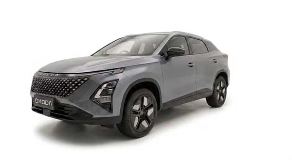 Grey Omoda taxi, front three-quarter view.